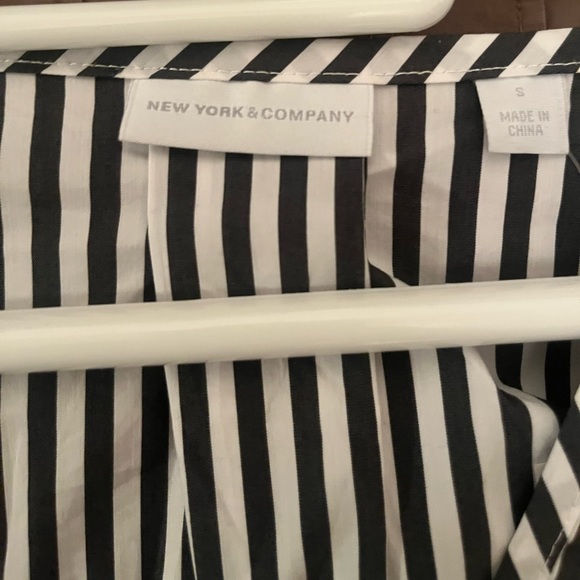 Above the knee pinstripe dress never worn - Picture 2 of 5